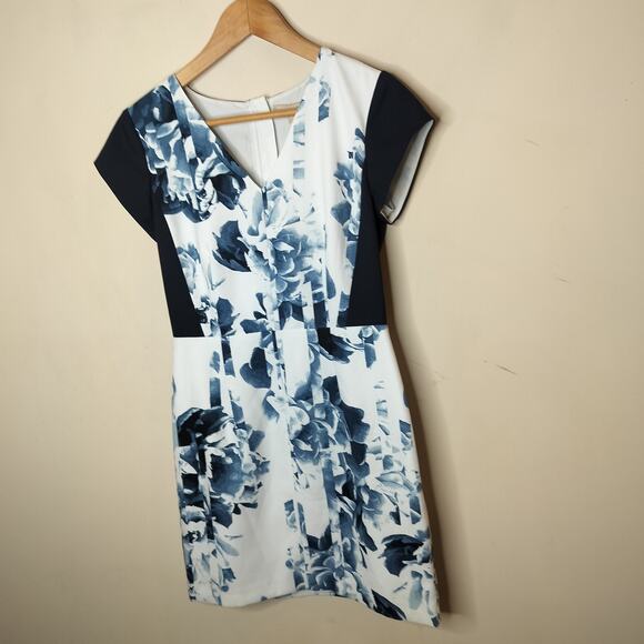 Banana Republic Floral Dress Cap Sleeve Sheath - Picture 4 of 13